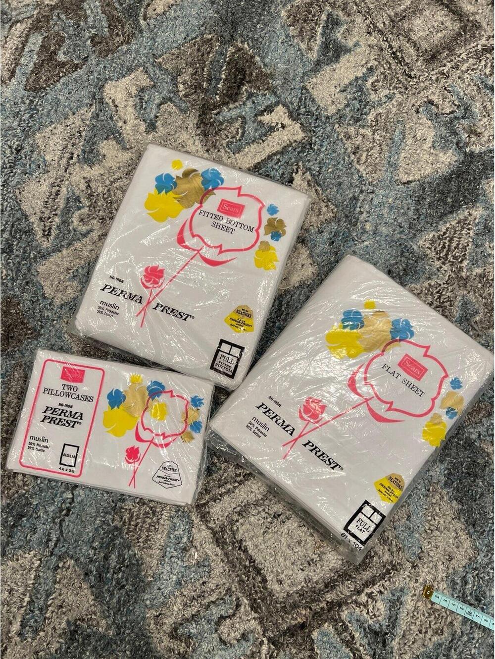 Vintage three-piece Sears Roebucks, and Company full sheet set